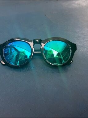 Diff Eyewear Black Round Sunglasses with Blue-Green Mirrored Lenses